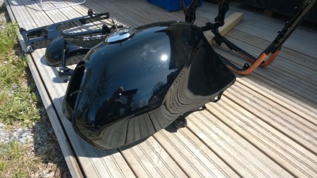 Kyllä kiiltää. Vielä vahaa pintaan ja ehkä Hondan logo.